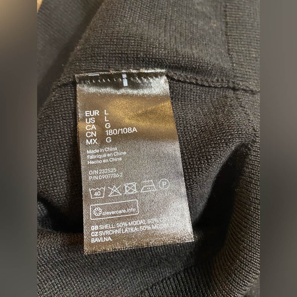 NWOT H&M CREWNECK LIGHTWEIGHT SWEATER SIZE MEDIUM IN BLACK AND TAN - Picture 4 of 4